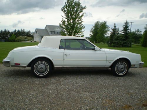 1983 buick riviera base convertible 2-door 5.0l