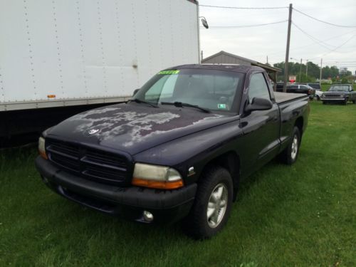 Turbo diesel - mighty max engine 5 speed,  29mpg rare one of a kind rust free!