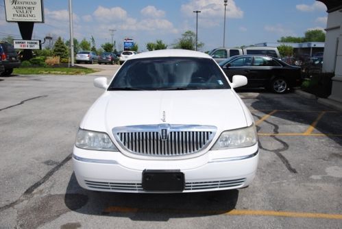 LIMO LIMOUSINE LINCOLN TOWN CAR FORD 2004 WHITE STRETCH LUXURY SEDAN MEGA RARE, US $19,500.00, image 2