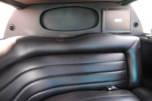 LIMO LIMOUSINE LINCOLN TOWN CAR FORD 2004 WHITE STRETCH LUXURY SEDAN MEGA RARE, US $19,500.00, image 19