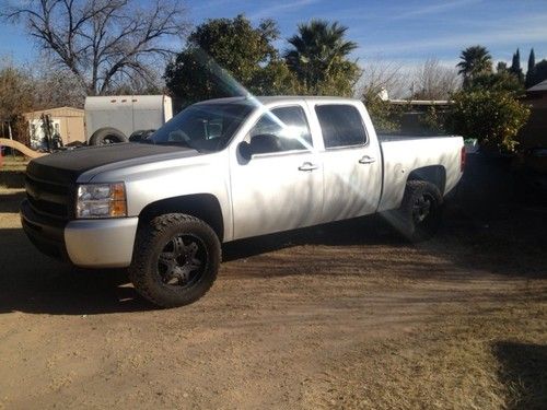 2010 chevy silverado 1500 crew cab 5.3l nice!!!