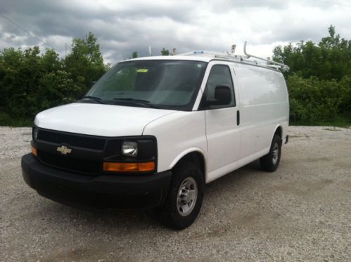 Chevrolet express cargo van 4.8l v8