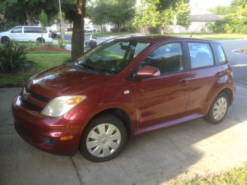 2006 scion xa base hatchback 5-door 1.5l manual transmission, excellent commuter