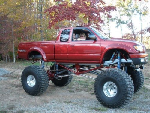 2001 lifted toyota tacoma (one of a kind)  ***its got to get out the shop***