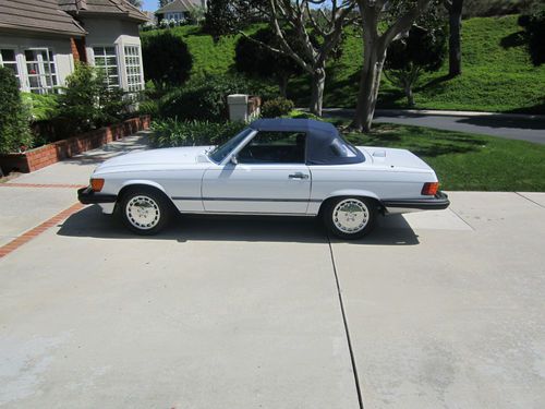 1987 mercedes 560 sl, 5000 miles on total restoration and modernization