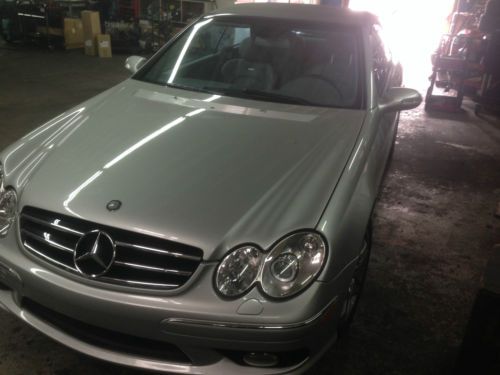 2004 mercedes-benz clk55 amg base convertible 2-door 5.5l