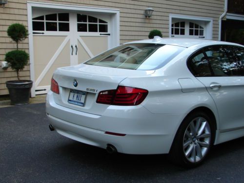 BMW 5-Series 535iX AWD Alpine White  With Venetian Beige Dakota Leather. 2011., US $39,995.00, image 2
