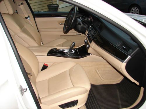 BMW 5-Series 535iX AWD Alpine White  With Venetian Beige Dakota Leather. 2011., US $39,995.00, image 9