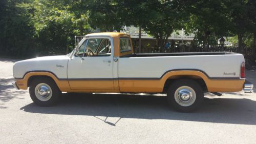 1972 dodge camper 9000 se 39k orig miles, 100% original