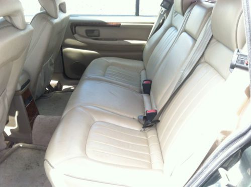 Green V90 Leather Interior Sunroof Low Miles For Its Year Carfax Guaranteed, image 9