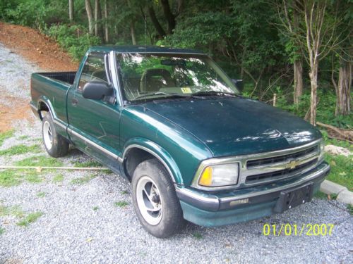 1996 chevy s-10 s10 v8 project truck green short bed nice clean truck 350 video