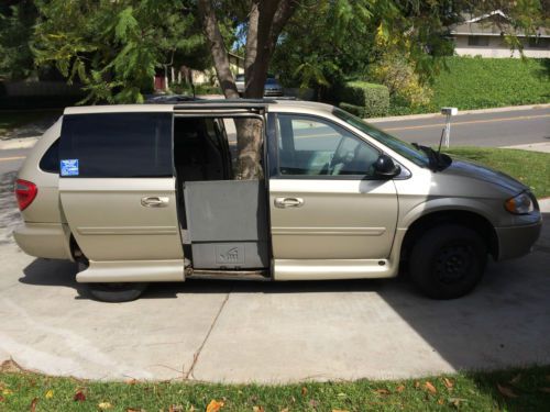 2005 chrysler town &amp; country handicap wheelchair van