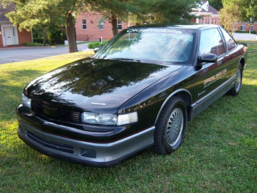 1988 oldsmobile cutlass supreme international indy pace car