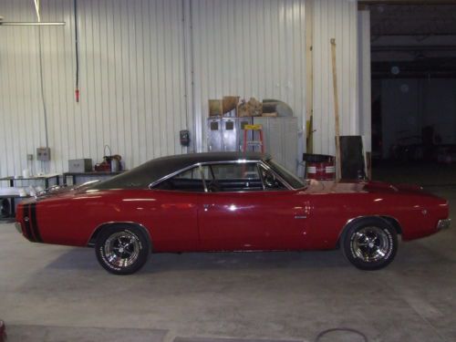 1968 dodge charger r/t 426 hemi (recreation)