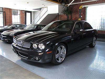 2008 jaguar xj8 l  charcoal black