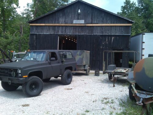 1985 military blazer 1009            diesel/ low miles