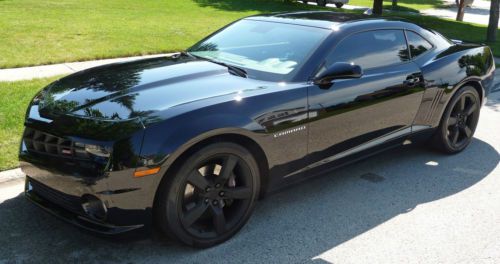 2010 camaro 2ss / 426hp / 6.2l v8 / blacked out / low miles