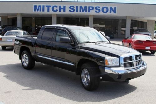 2006 dodge dakota laramie 4x4 quad cab  perfect carfax!  great 4-door pickup!!