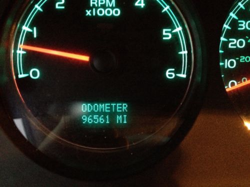 2008 Chevrolet Chevy Suburban LTZ sport utility 4WD., image 5