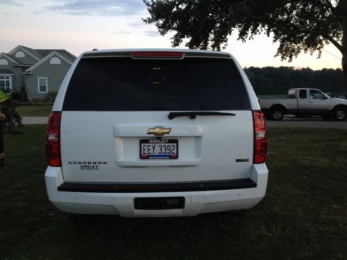2008 Chevrolet Chevy Suburban LTZ sport utility 4WD., image 13