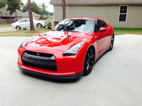 Gt-r --- all stock --- ultra low miles --- 16k miles --- excellent condition gtr