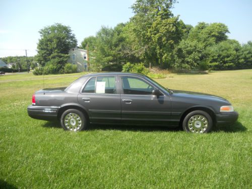 2005 ford crown victoria p71 interceptor