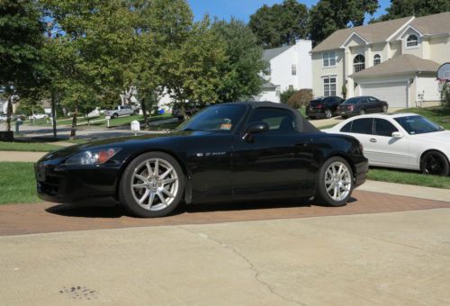 2005 honda s2000 black on black...low miles