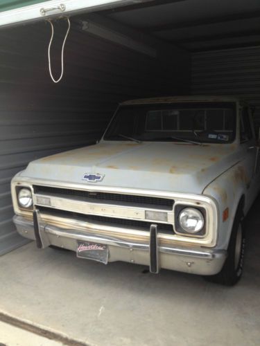 Classic 1970 chevy c10  - runs great ready for restore