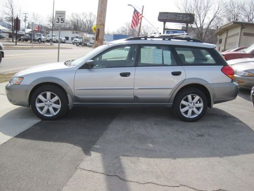 2006 subaru outback 2.5i wagon 4-door 2.5l 1-owner