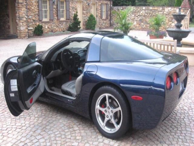 Chevrolet corvette leather