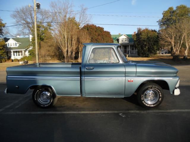 Chevrolet c-10 base