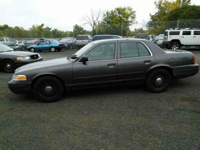 Ford crown victoria