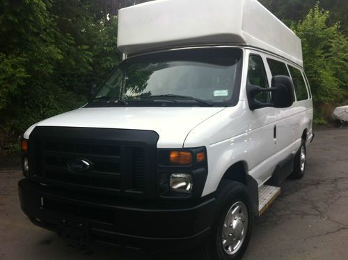 2008 ford e350 wheelchair lift  passenger van high top braun millenium carrier