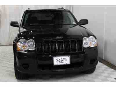 Laredo / AWD / Cloth Interior, image 8