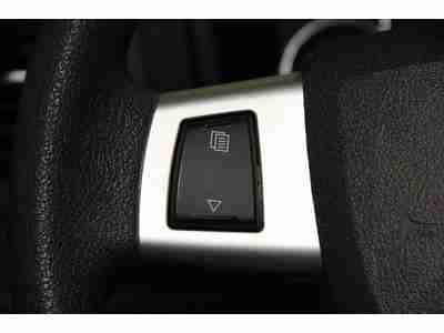 Laredo / AWD / Cloth Interior, image 16