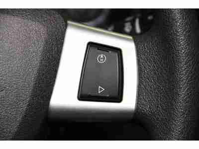 Laredo / AWD / Cloth Interior, image 18