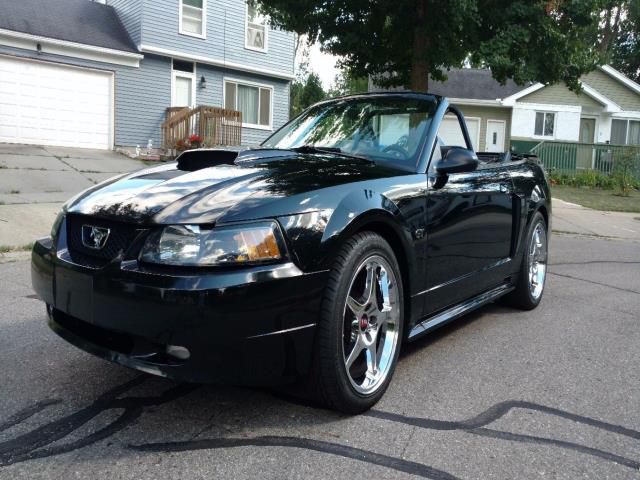 2002 ford mustang gt convertible 2-door