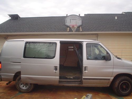 1996 ford econonline 150 van -low miles -- no reserve