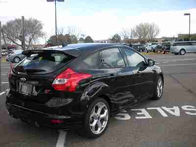 2013 Ford Focus ST; Recaro Seats; Black on Black; Navigation; Hatchback, image 7