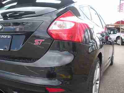 2013 Ford Focus ST; Recaro Seats; Black on Black; Navigation; Hatchback, image 8
