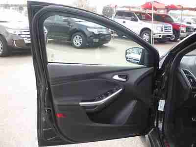 2013 Ford Focus ST; Recaro Seats; Black on Black; Navigation; Hatchback, image 17