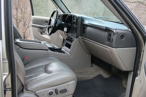 2003 chevrolet suburban 1500 lt sport utility 4-door 5.3l