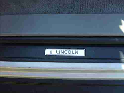 ((-- 2001 Lincoln Town Car Signature Sedan 4-Door 4.6L EXCELLENT CONDITION --)), image 7