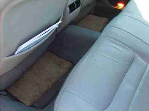 ((-- 2001 Lincoln Town Car Signature Sedan 4-Door 4.6L EXCELLENT CONDITION --)), image 14