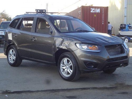 2012 hyundai santa fe salvage repairable rebuilder only 17k miles runs!!!