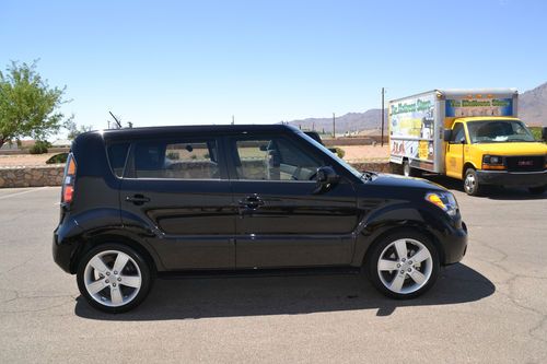 2011 kia soul sport hatchback 4-door 2.0l