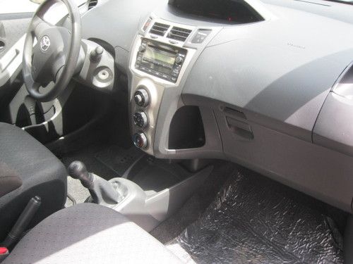 2010 toyota yaris 5 sp 42-45 mpg with warranty