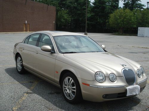 2005 jaguar s-type 3.0l sunroof wood trim park assist antilock brakes well kept