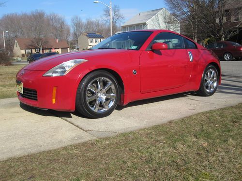 2004 nissan 350z touring coupe 2-door 3.5l