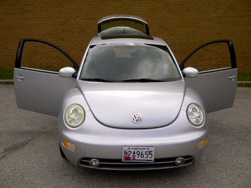 2002 volkswagen beetle gls hatchback 2-door 2.0l